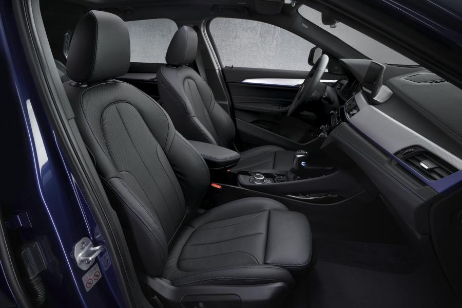 Интерьер BMW X2 xDrive25e M Sport (F39) 2020 года  (WW) (фото 42 из 55)